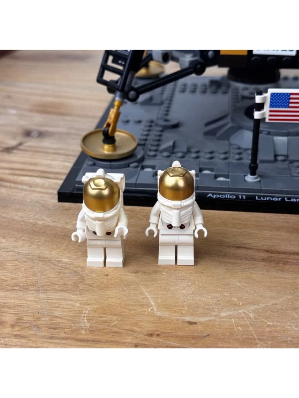 Lego NASA Apollo 11 Lunar Lander 10266 100% Complete No Box Instruction